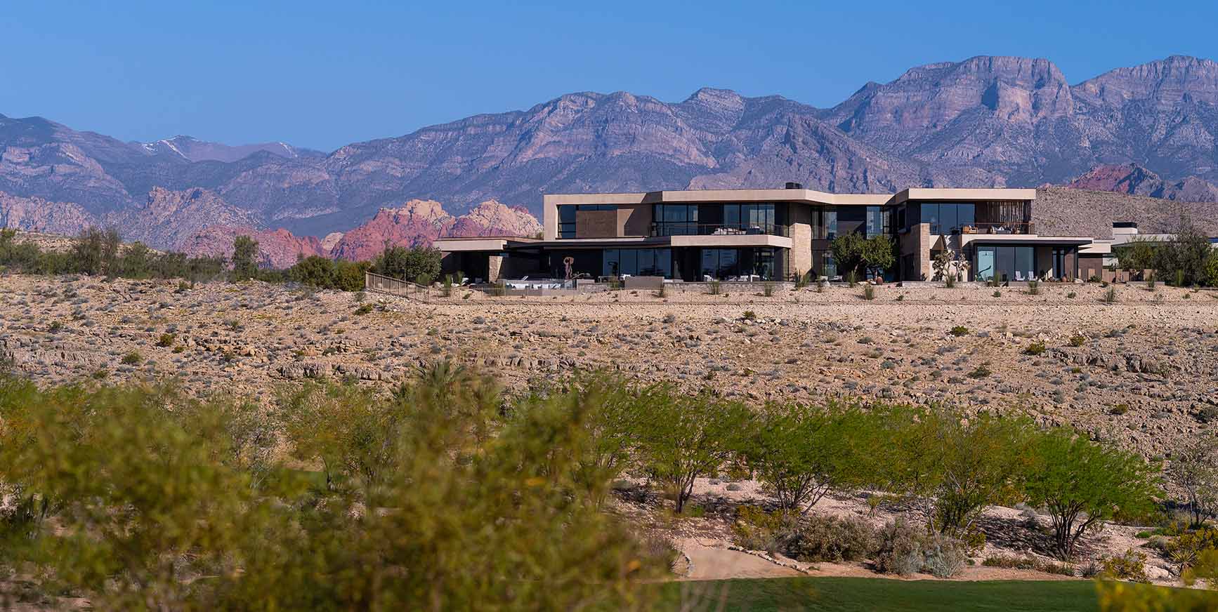 MODERN DESERT HOUSE